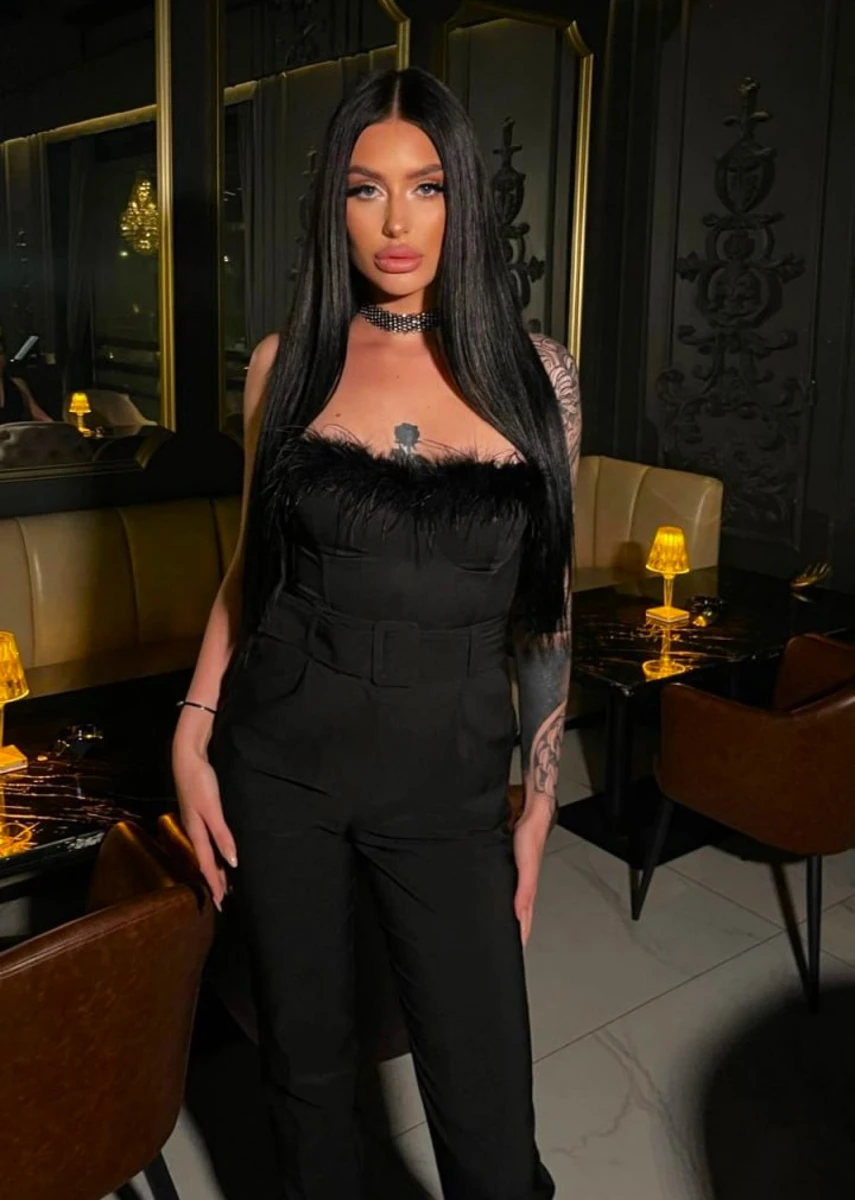 Aleks escort in London