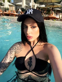 Aleks escort in London