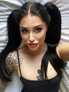 Aleks escort in London