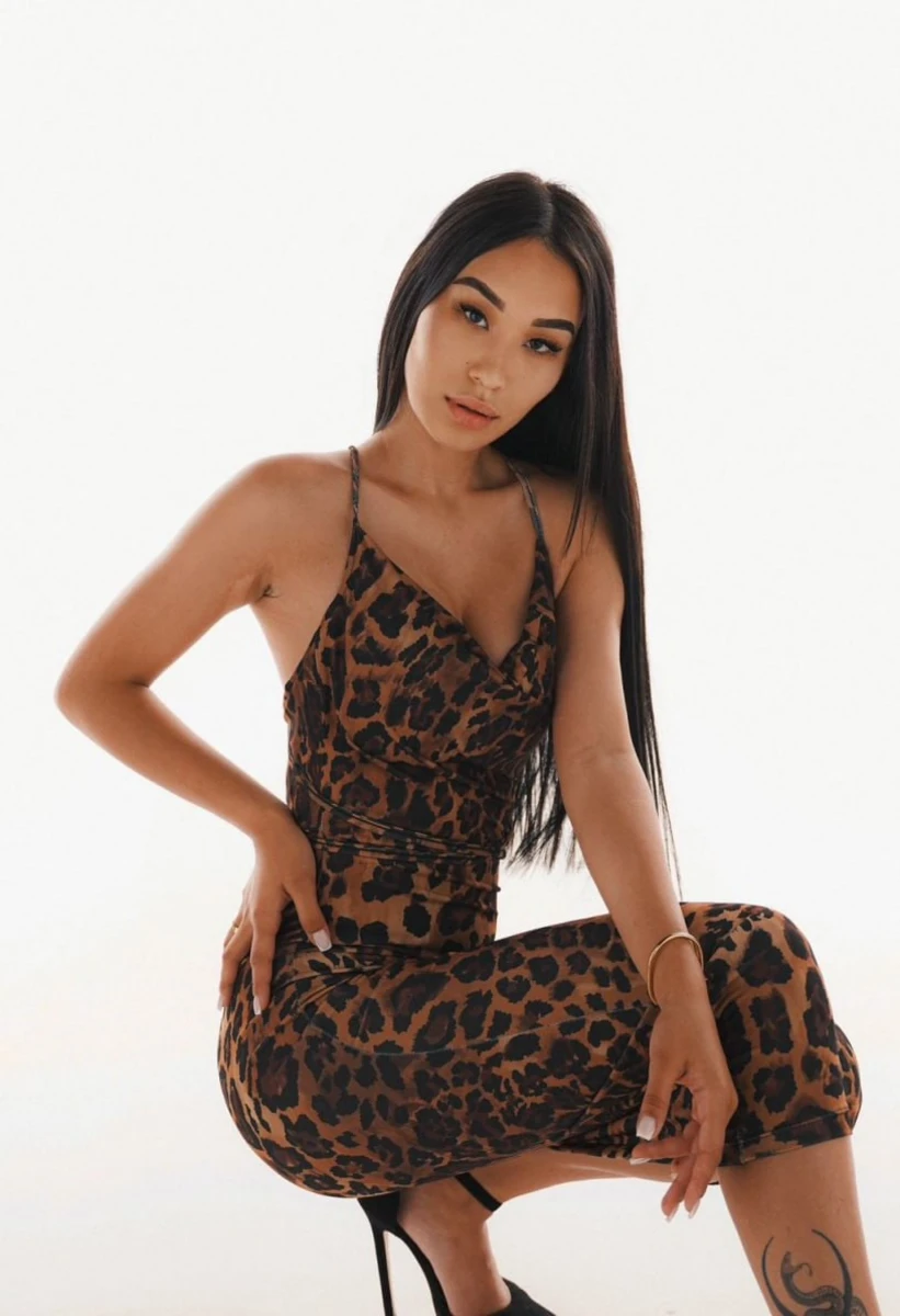 Aliana escort in London
