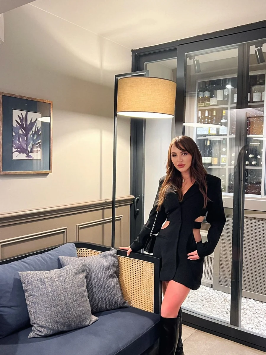 Ayla escort in London