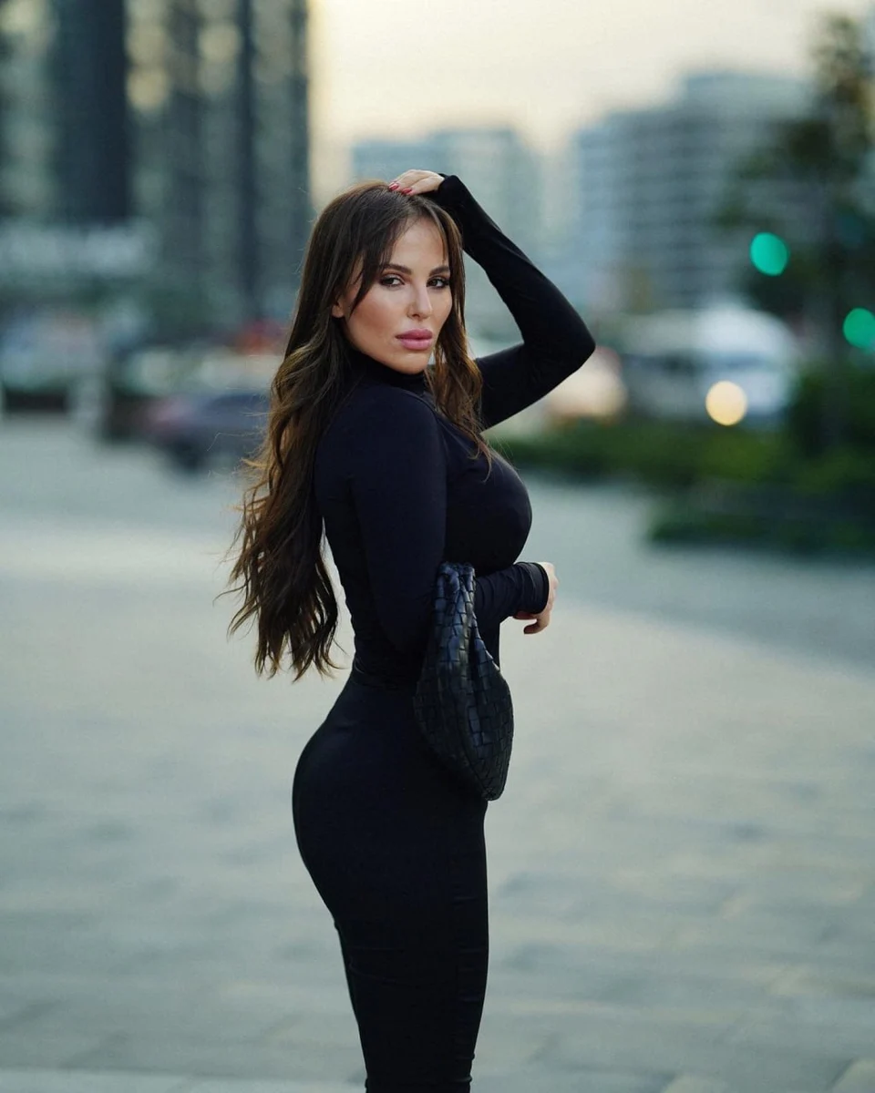 Ayla escort in London