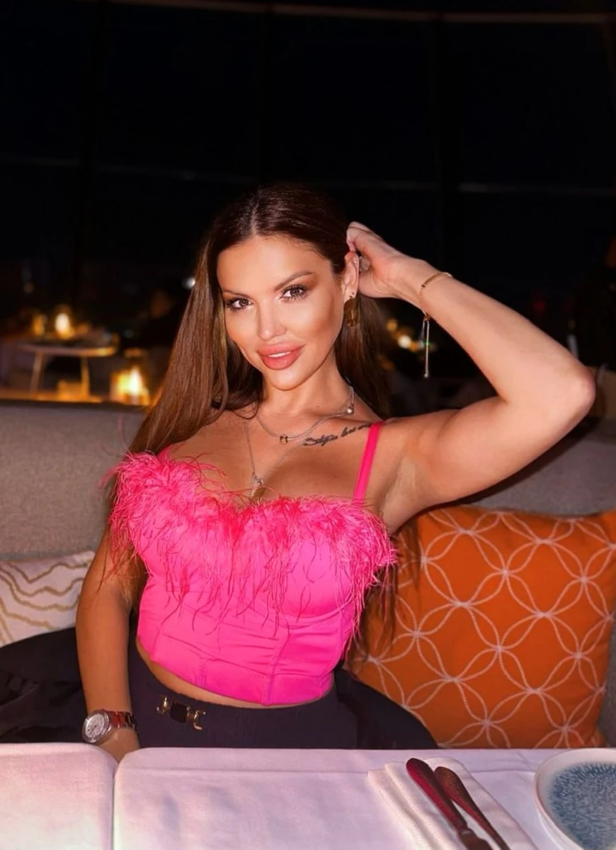Elina escort in London