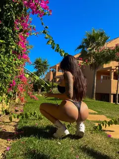 Jenni escort in London