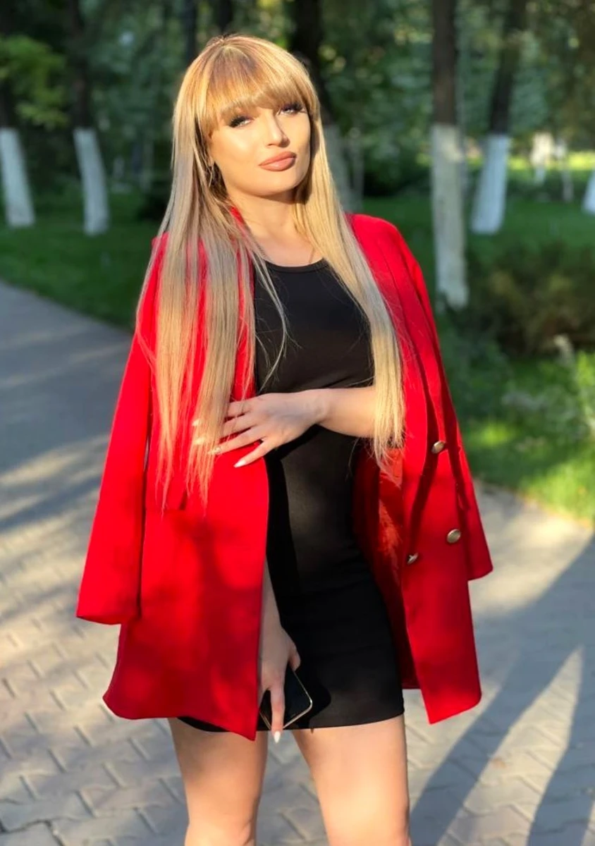 Kami escort in London