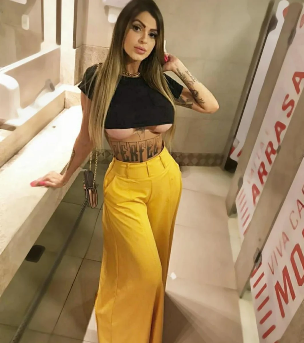 Leona escort in London