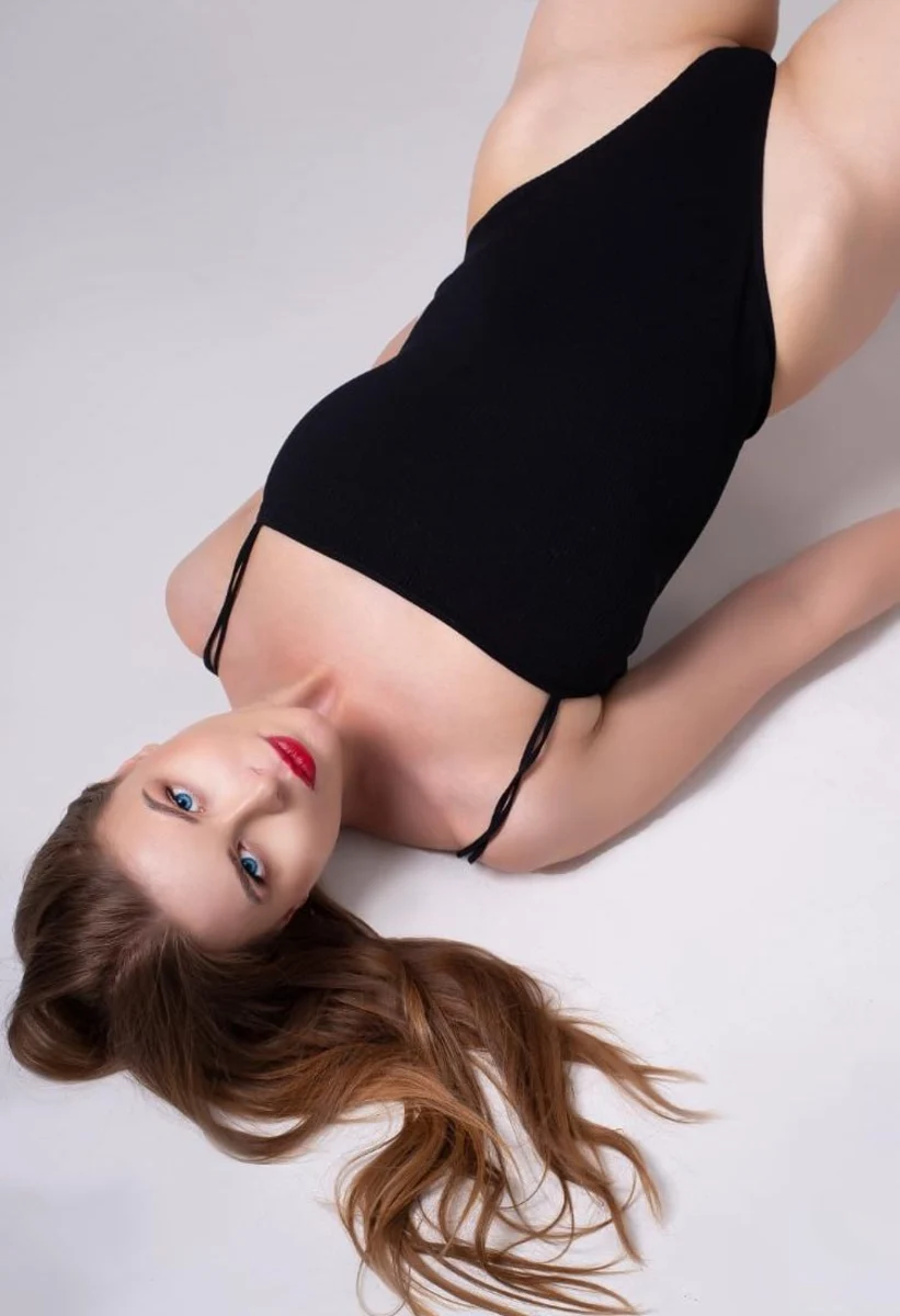Mia escort in London