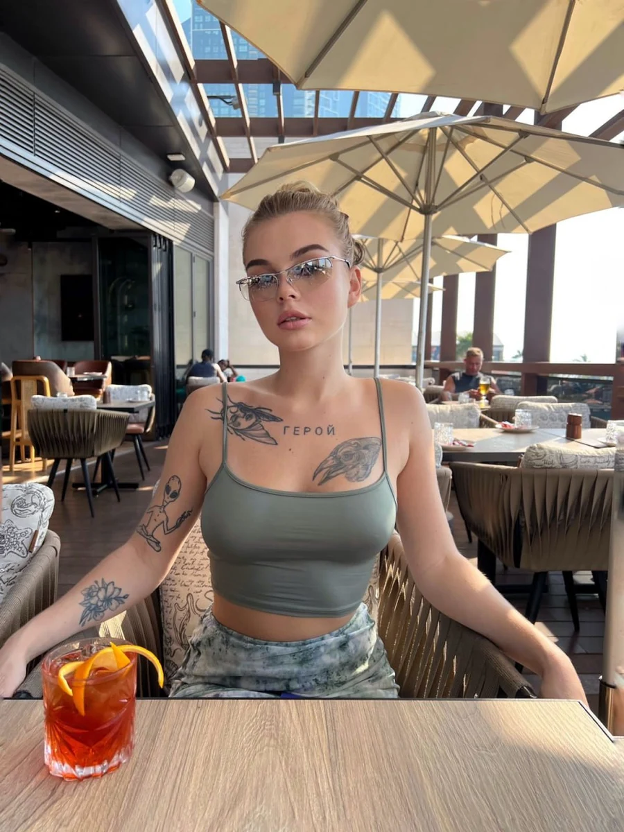 Tasya escort in London